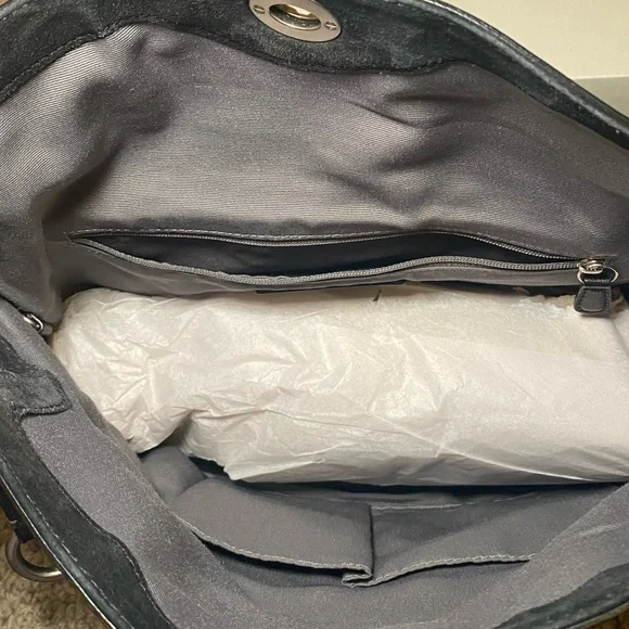 Coach Shoulder Bag - Picture 13 of 14